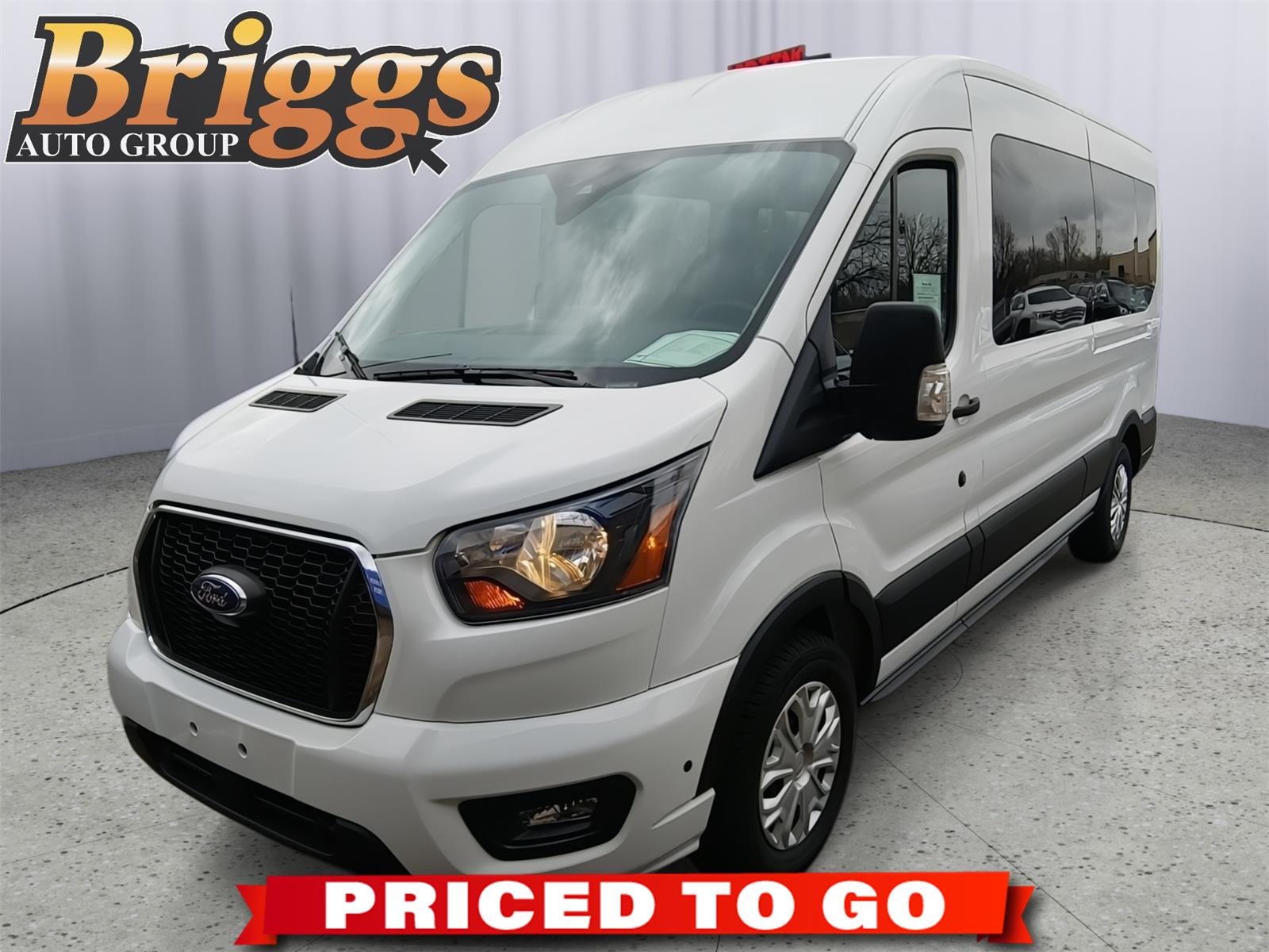 2025 Ford Transit Passenger Wagon XL
