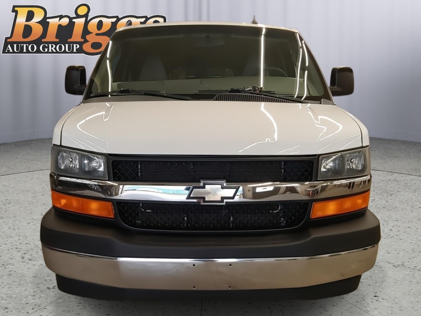 2017 Chevrolet Express Passenger 3500 LT