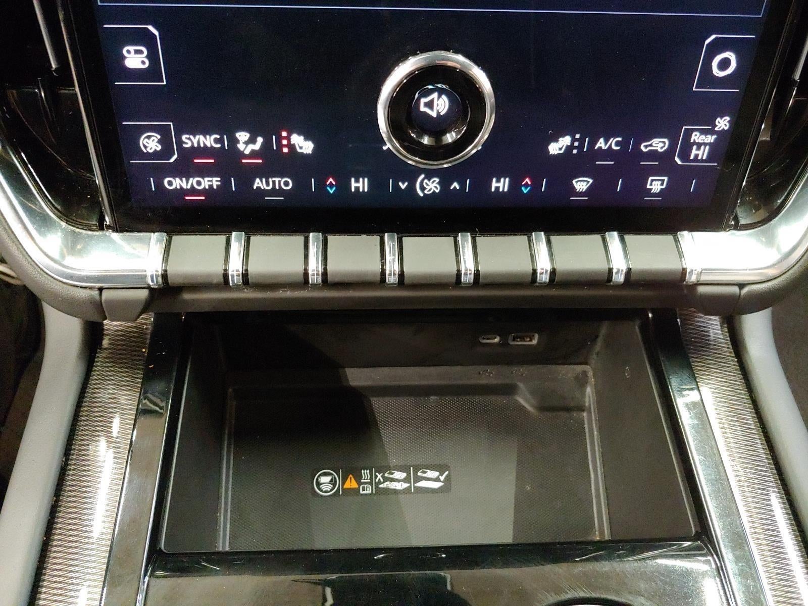 2025 GMC Yukon Elevation