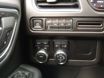 2022 GMC Yukon XL SLE