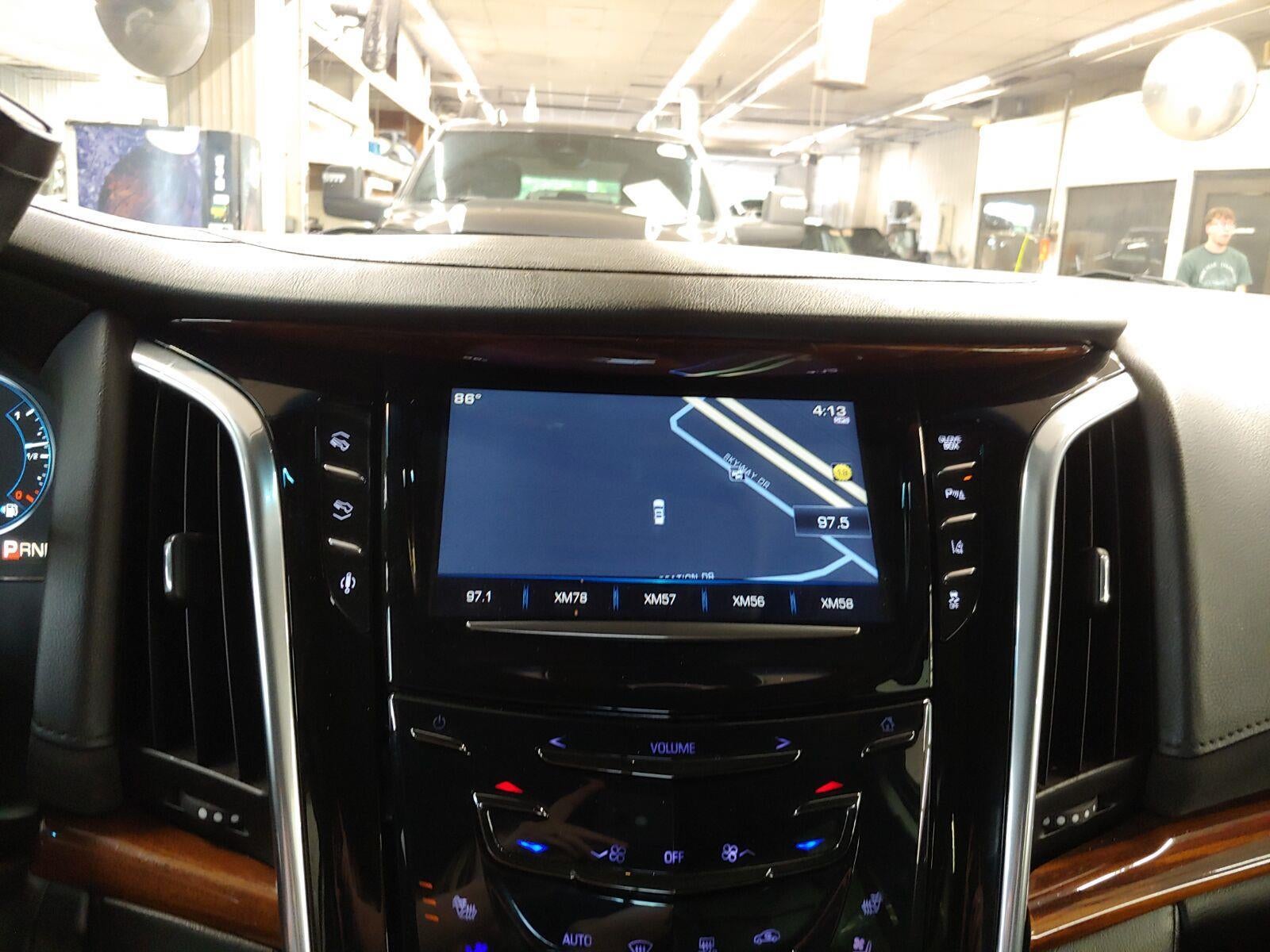 2015 Cadillac Escalade Luxury