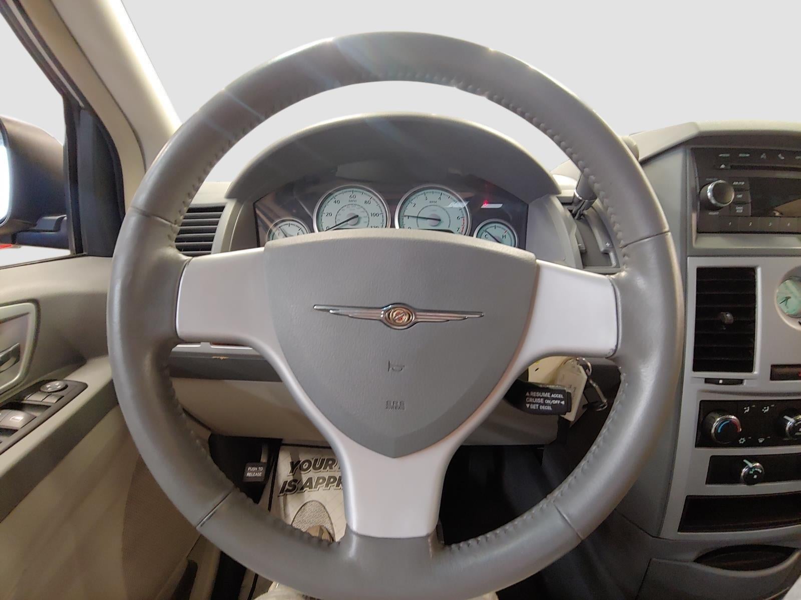 2010 Chrysler Town & Country Touring