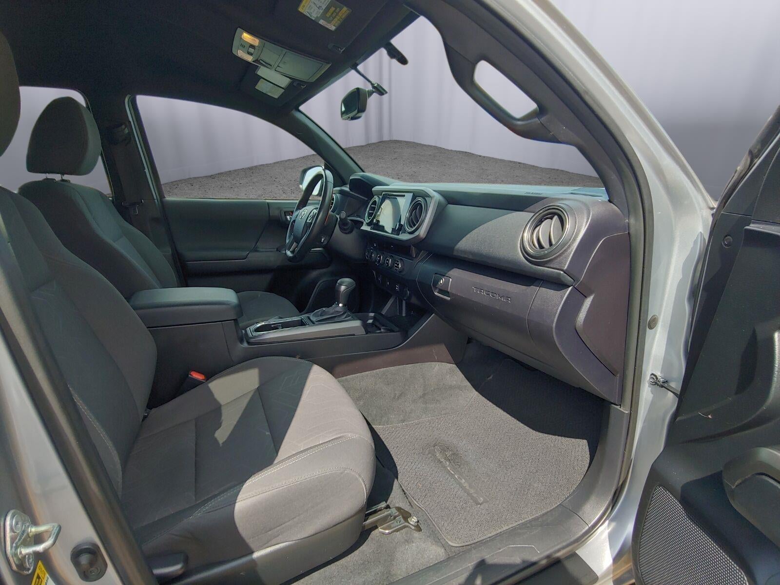 2016 Toyota Tacoma SR