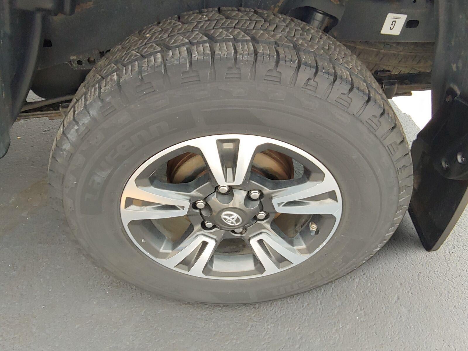 2016 Toyota Tacoma SR