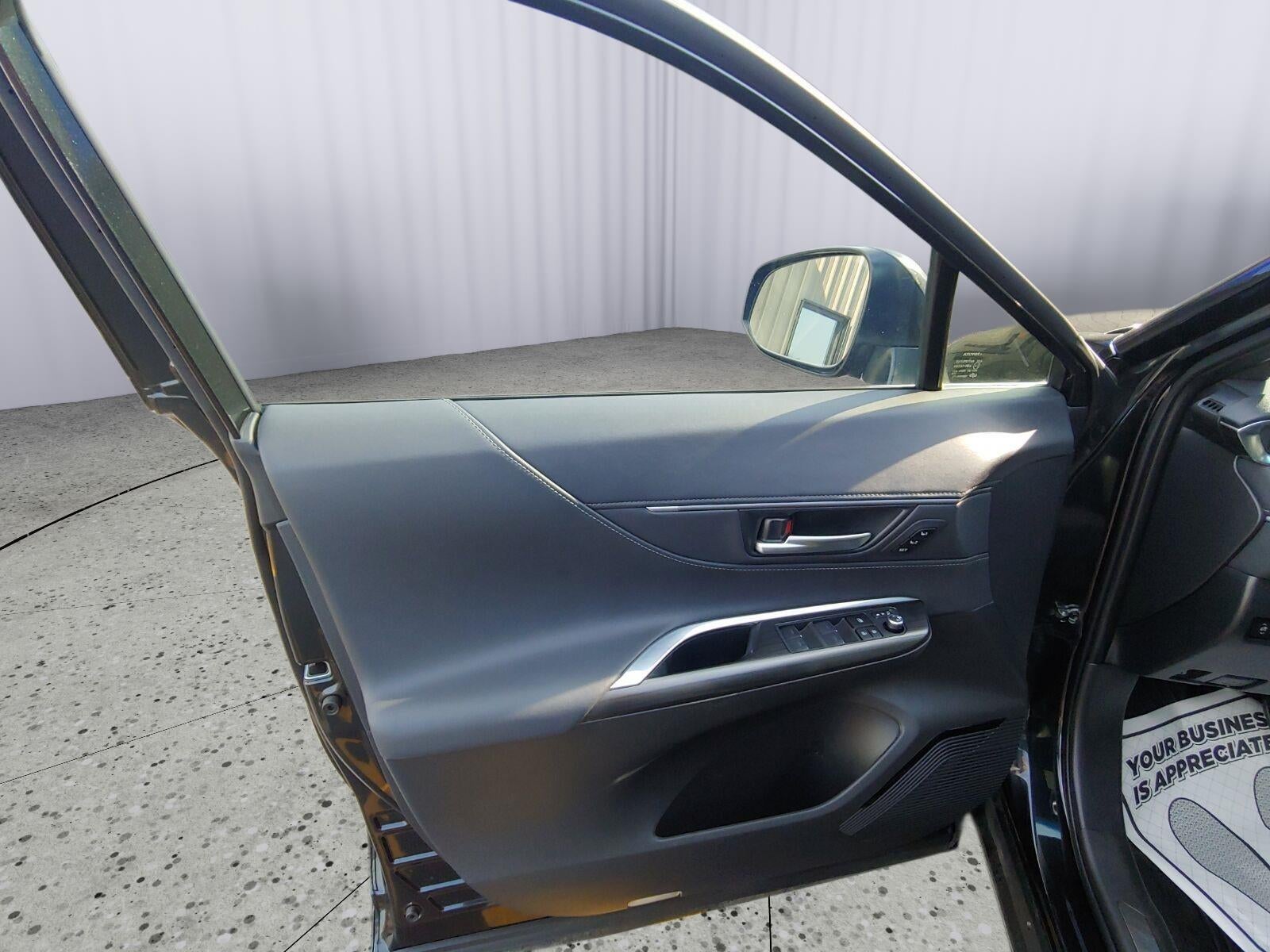 2024 Toyota Venza LE