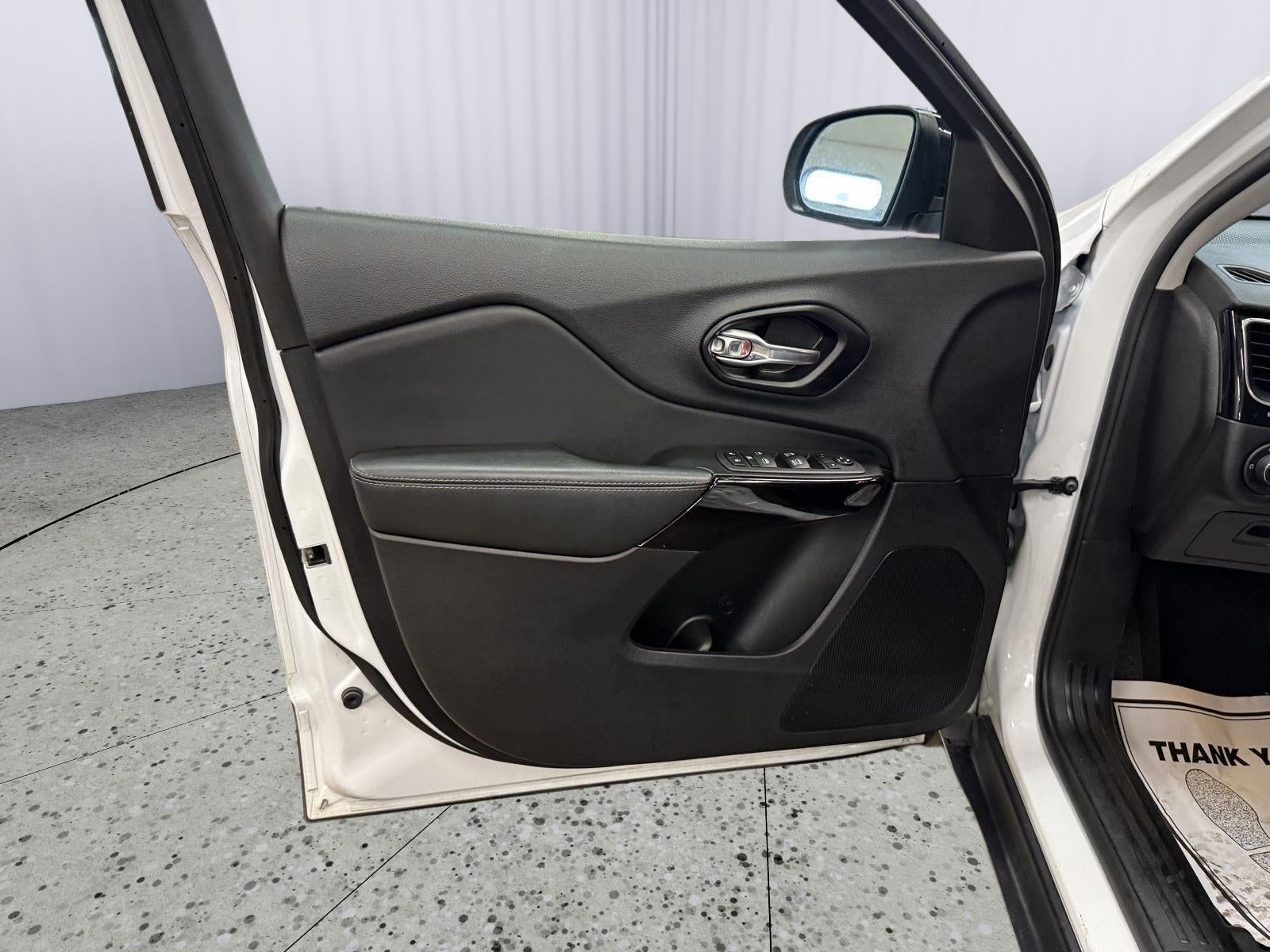 2023 Jeep Cherokee Altitude Lux 4x4