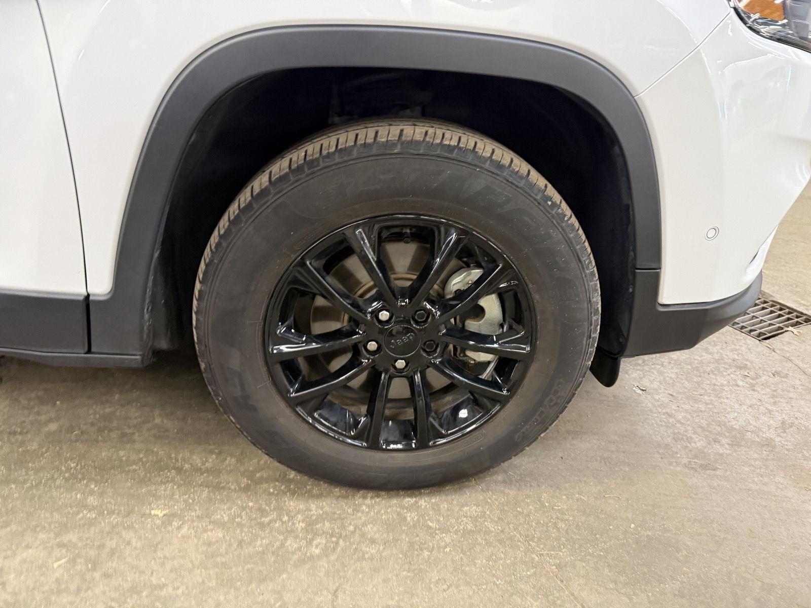 2023 Jeep Cherokee Altitude Lux 4x4