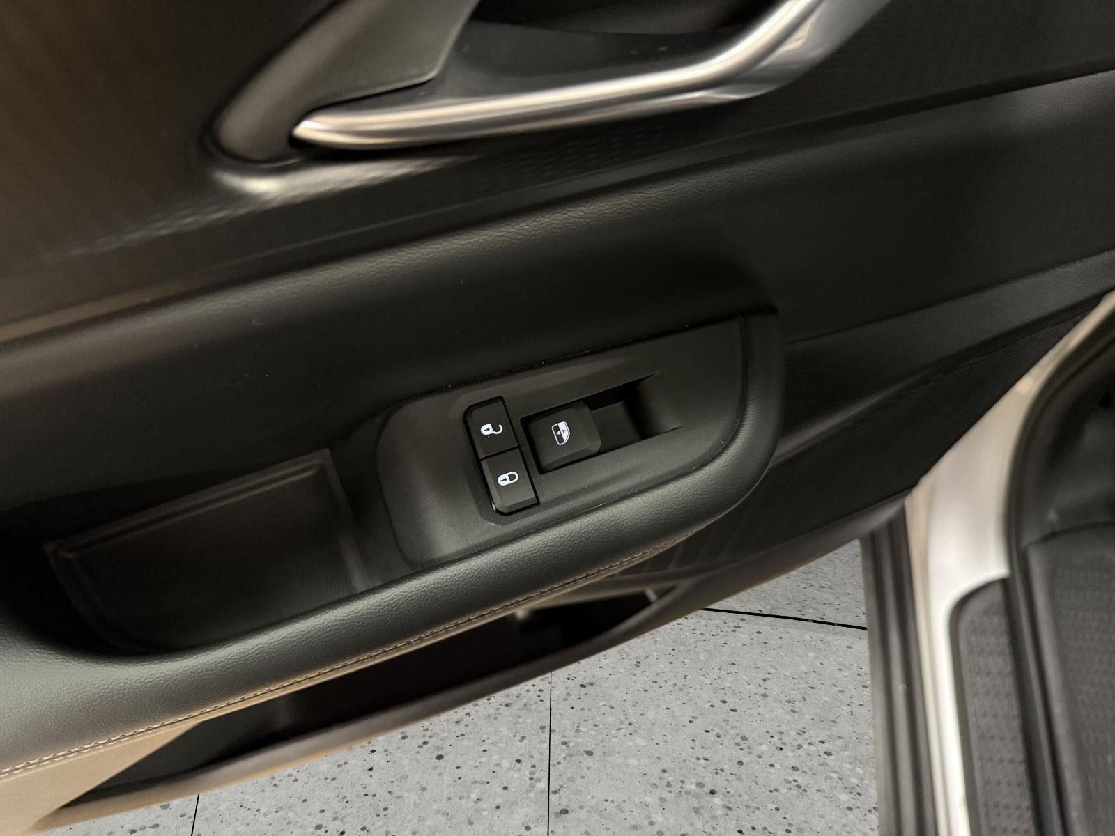 2024 Jeep Grand Cherokee L Altitude 4x4