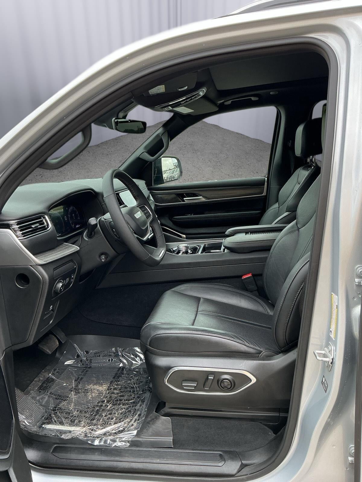 2024 Jeep Wagoneer Series III