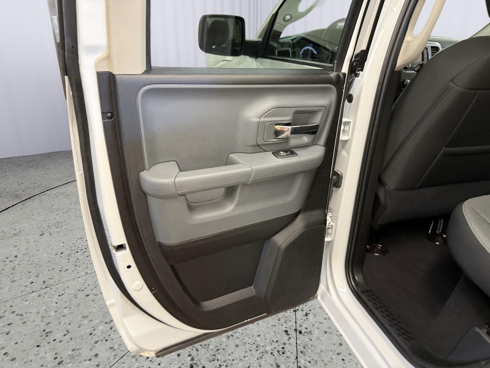 2024 RAM 1500 Classic SLT