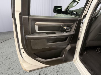 2024 RAM 1500 Classic Warlock Crew Cab 4x4 5'7' Box