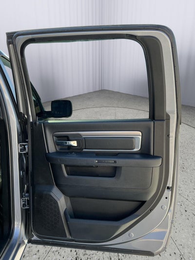 2024 RAM 1500 Classic Warlock Crew Cab 4x4 5'7' Box
