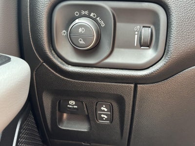 2021 RAM 1500 Big Horn Crew Cab 4x4 5'7' Box