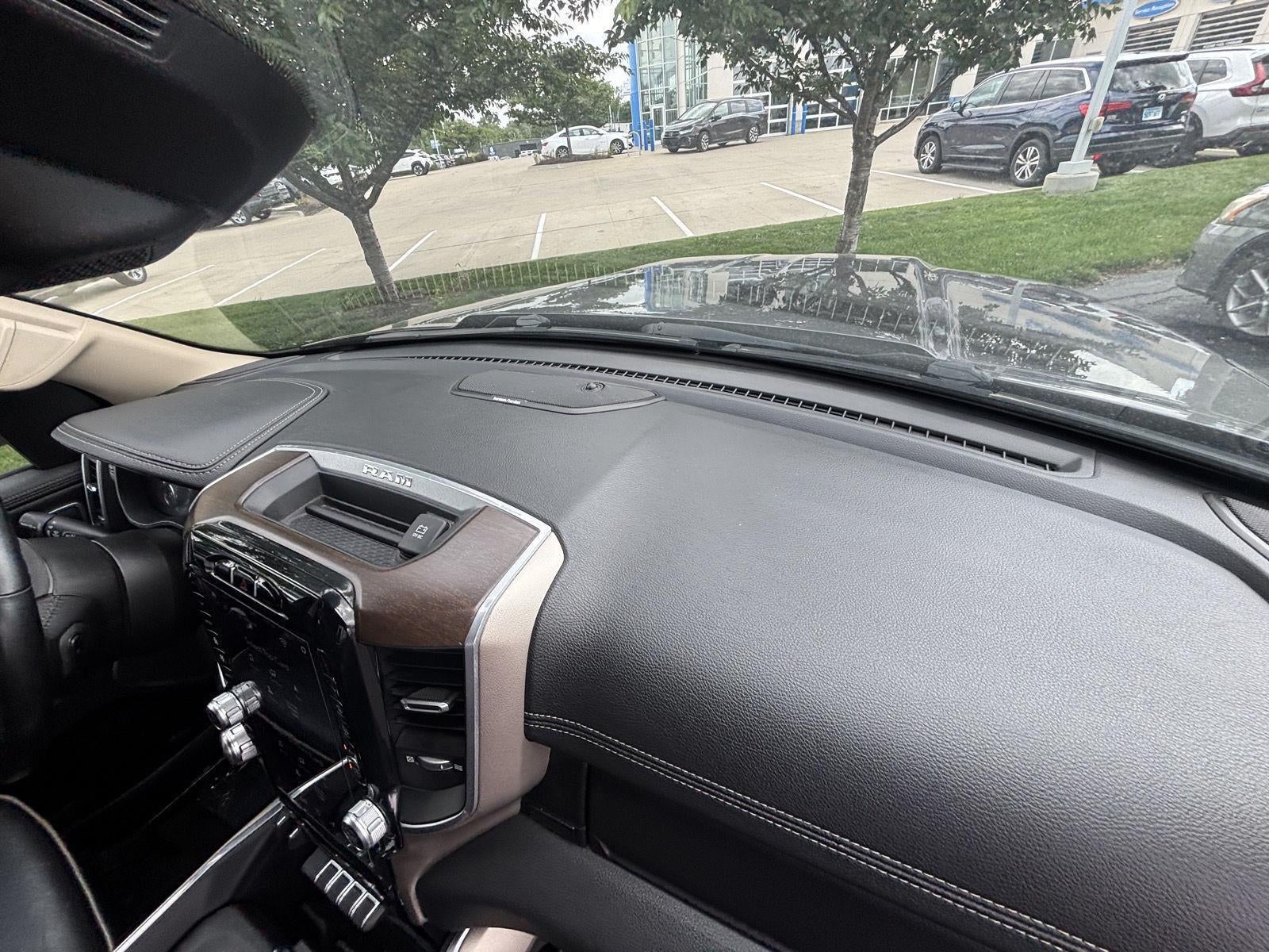 2021 RAM 1500 Laramie Crew Cab 4x4 5'7' Box