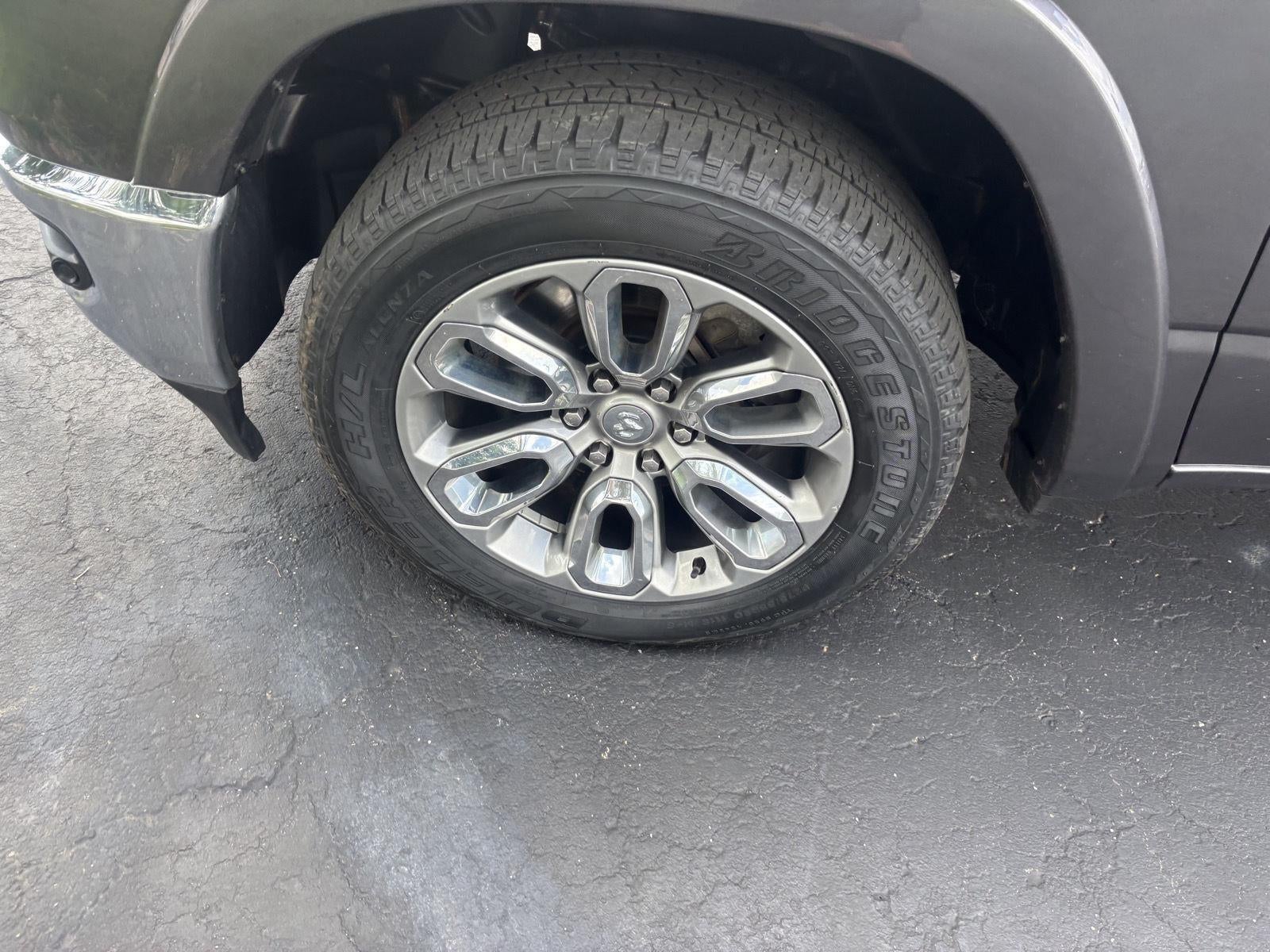 2021 RAM 1500 Laramie Crew Cab 4x4 5'7' Box