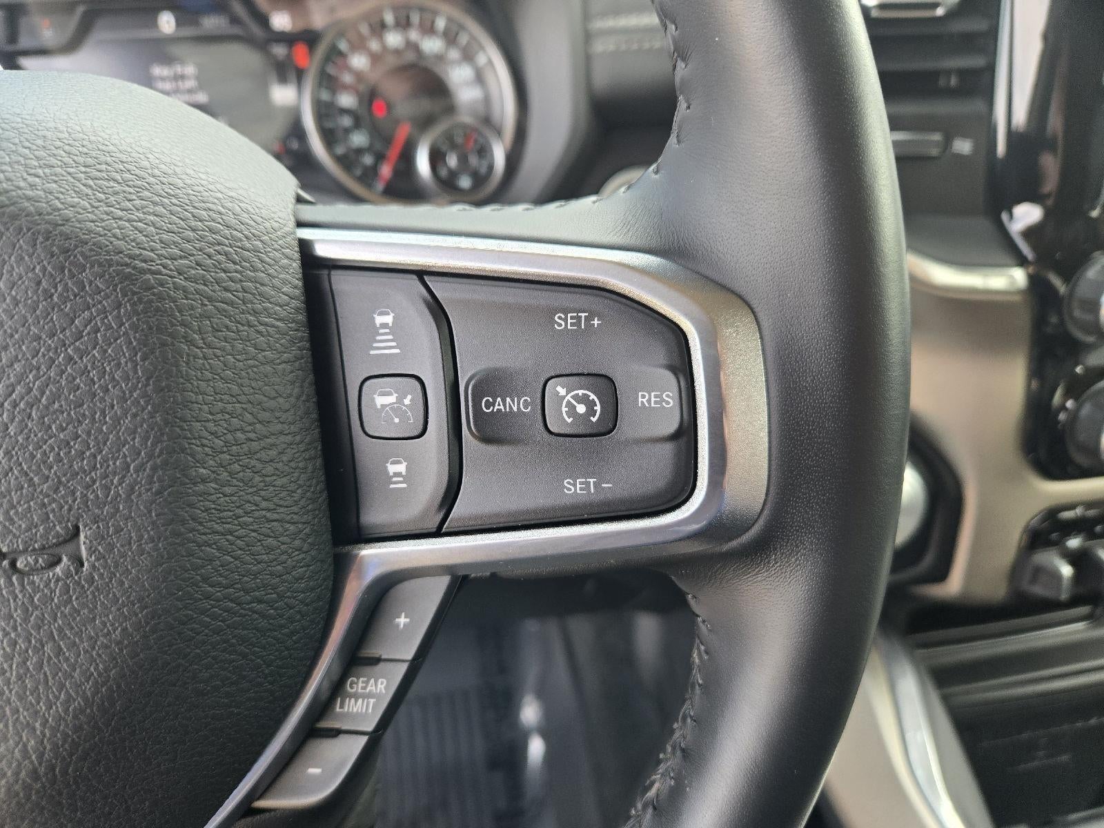 2021 RAM 1500 Laramie Crew Cab 4x4 5'7' Box