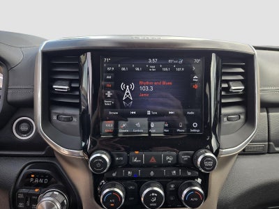 2021 RAM 1500 Laramie Crew Cab 4x4 5'7' Box