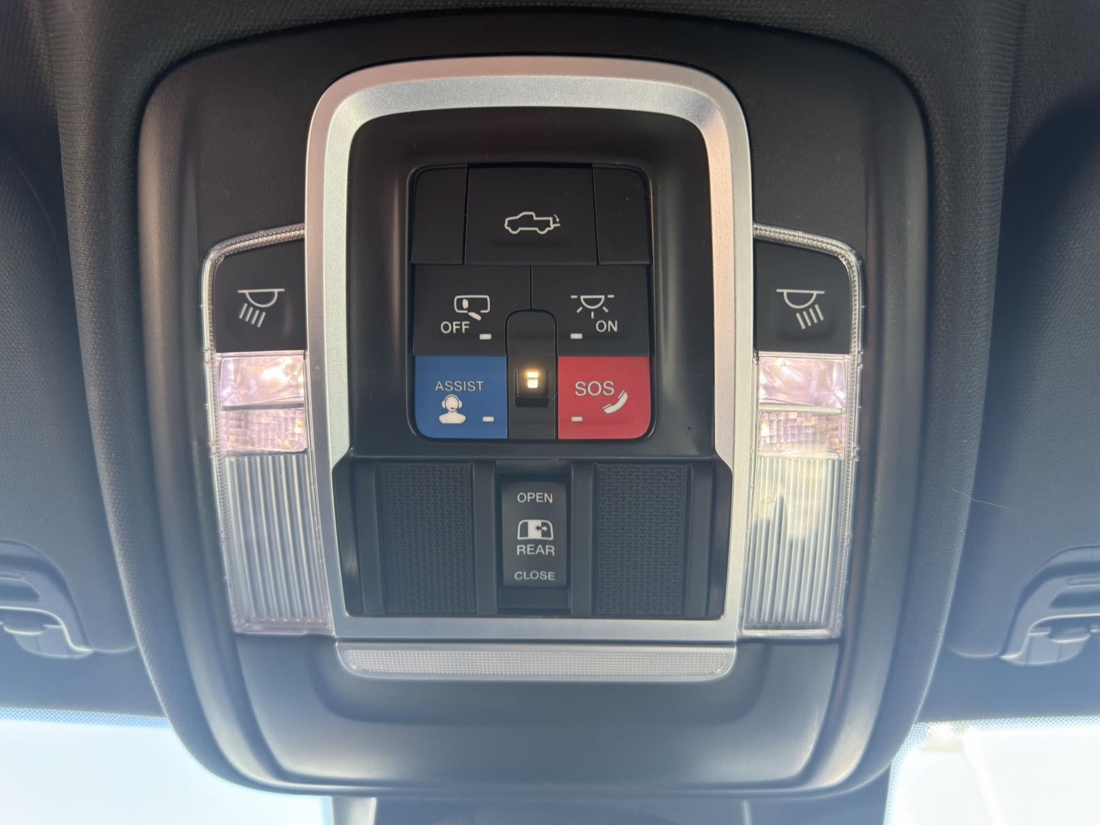 2022 RAM Ram 1500 Laramie Crew Cab 4x4 5'7' Box