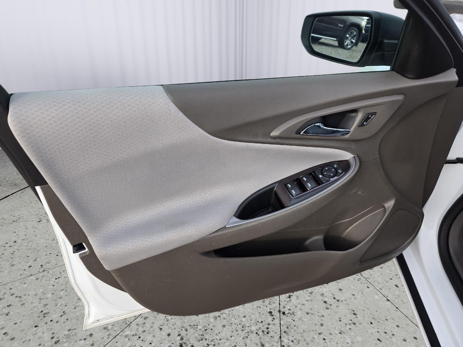 2022 Chevrolet Malibu FWD LS