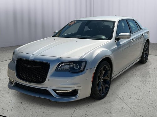 2022 Chrysler 300 Touring L