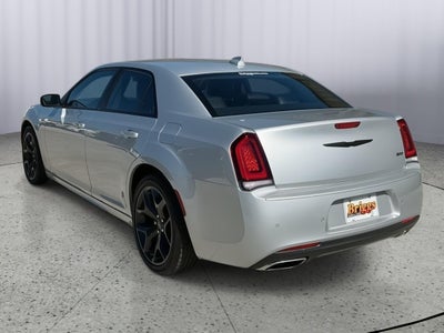 2022 Chrysler 300 Touring L