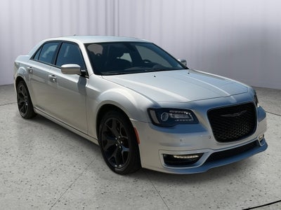2022 Chrysler 300 Touring L
