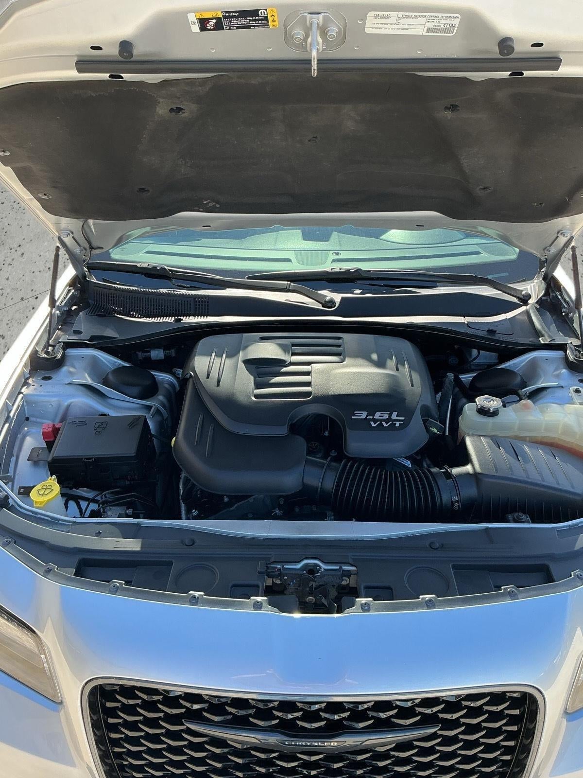 2022 Chrysler 300 Touring L