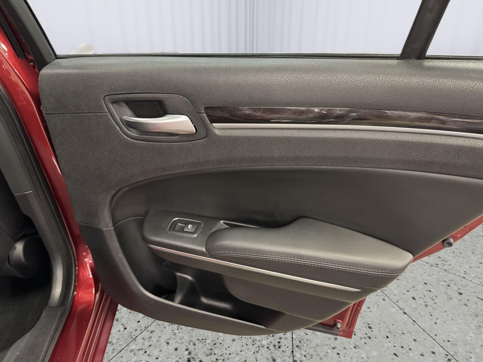 2016 Chrysler 300 Limited