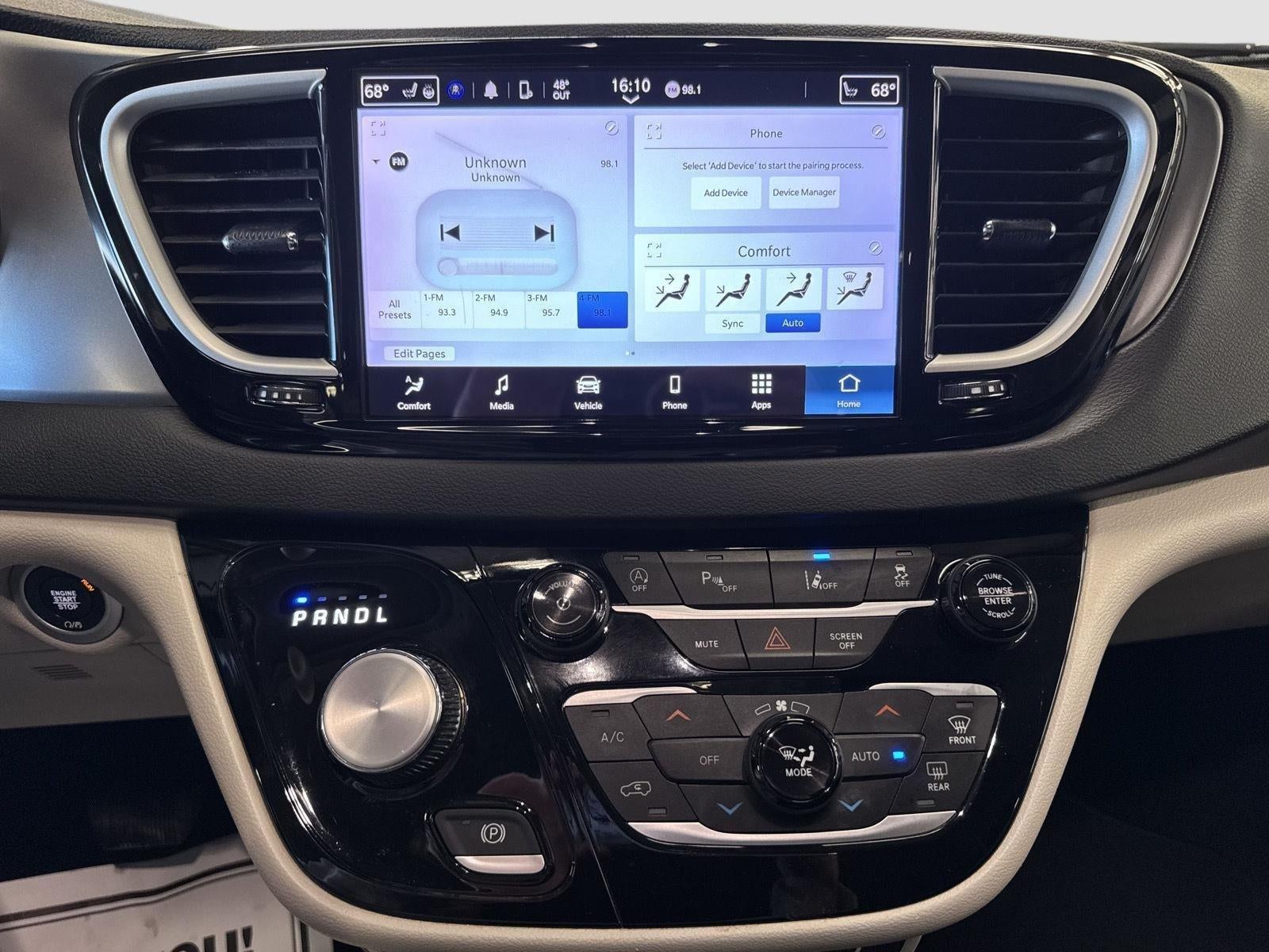 2023 Chrysler Pacifica Touring L