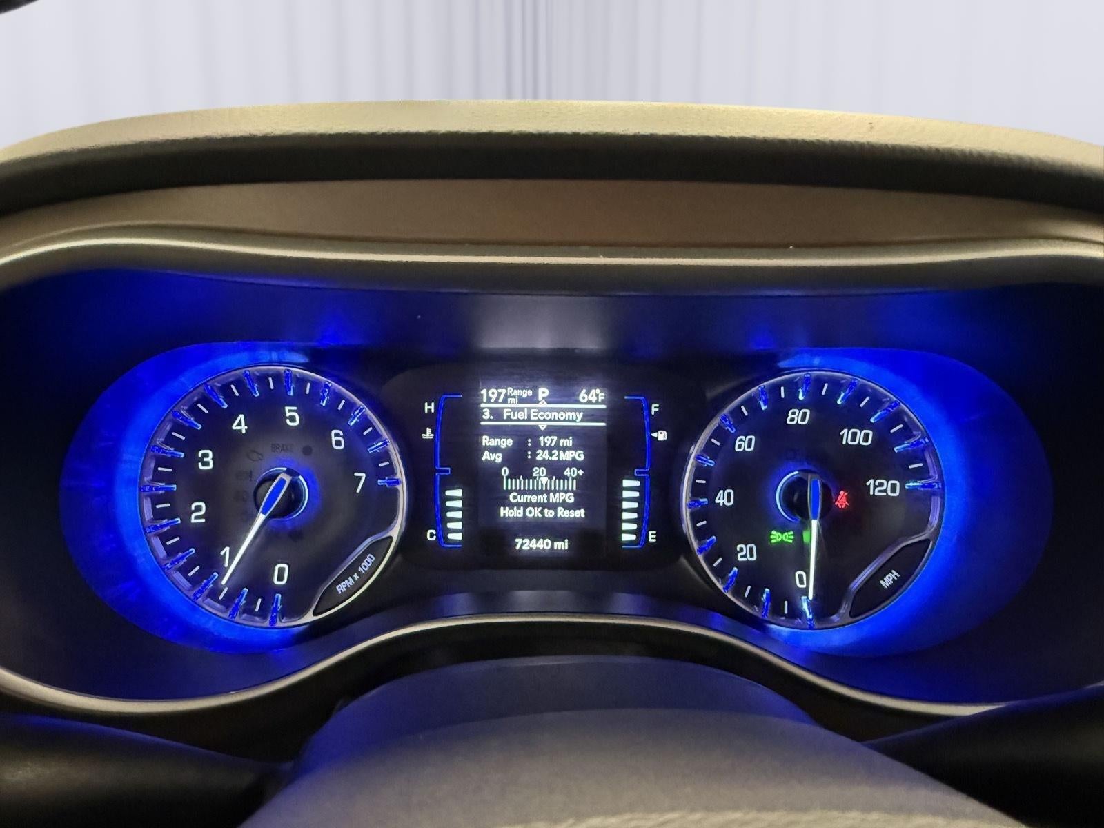 2022 Chrysler Voyager LX