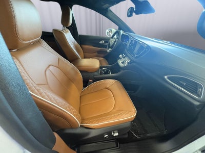 2024 Chrysler Pacifica Hybrid Pinnacle