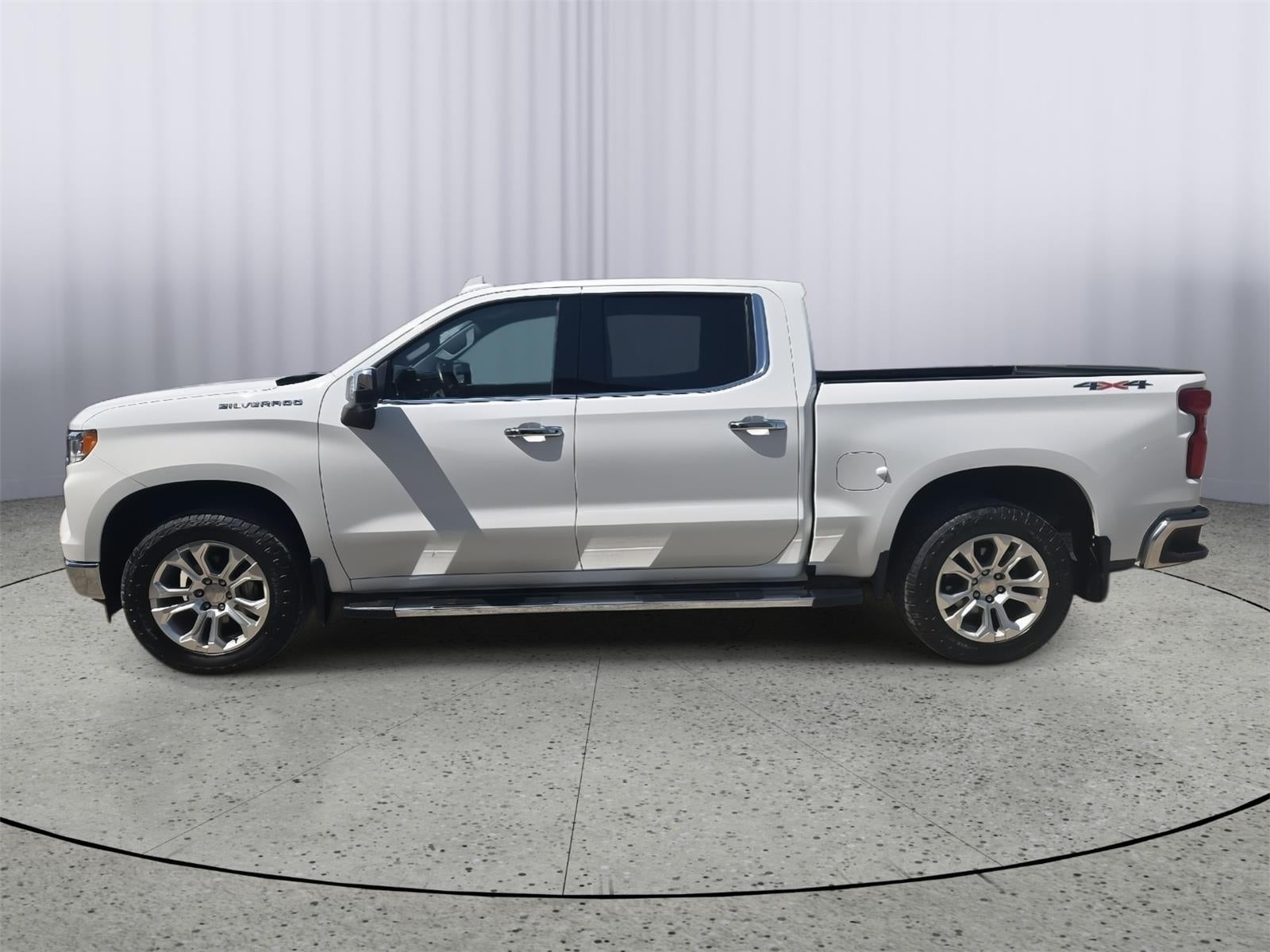2023 Chevrolet Silverado 1500 4WD Crew Cab Short Bed LTZ