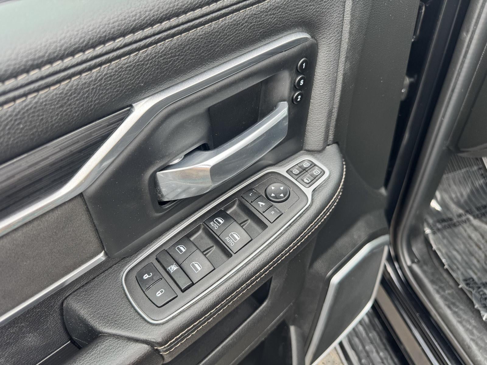 2023 RAM Ram 3500 Laramie Mega Cab 4x4 6'4' Box