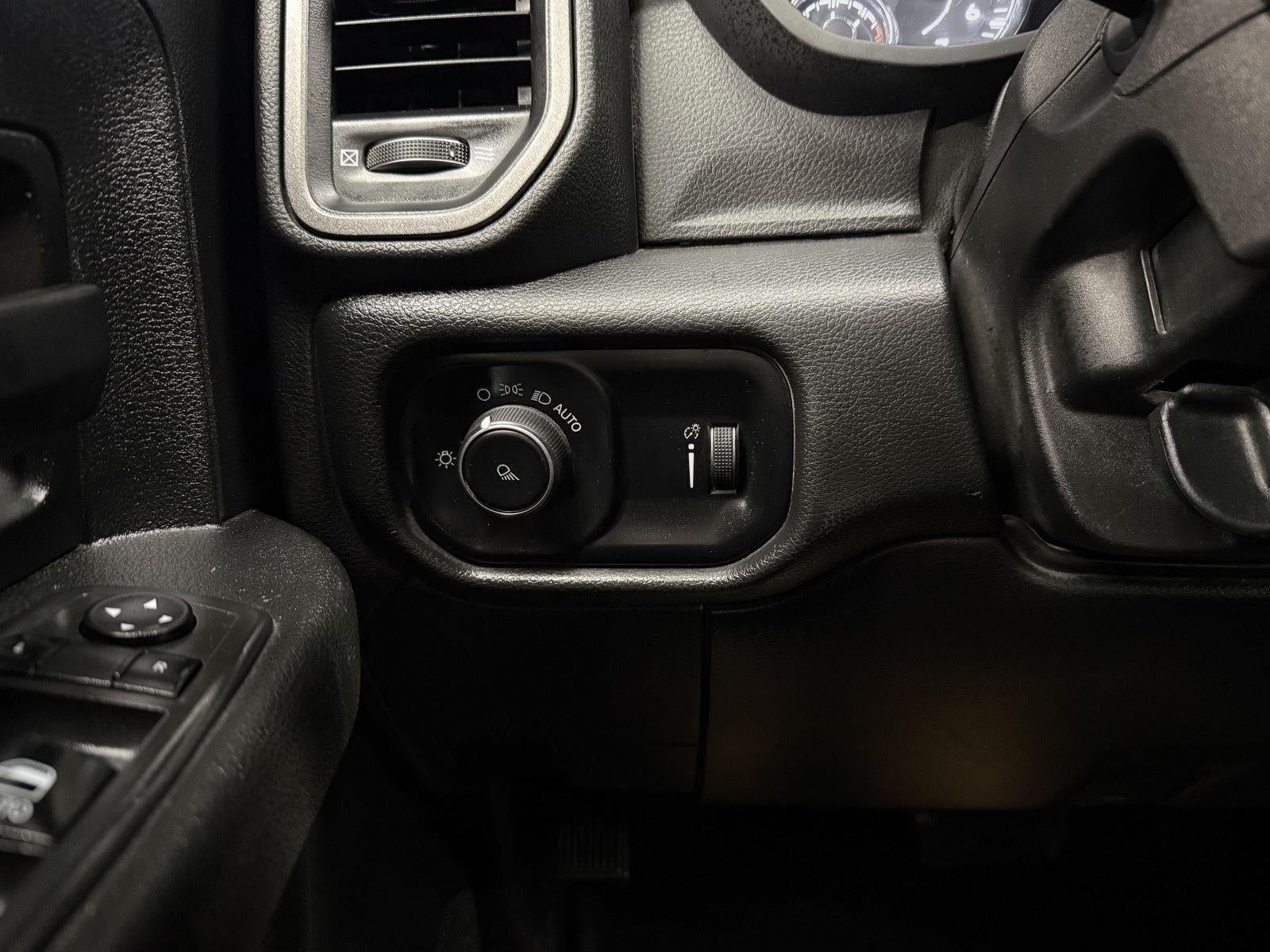 2021 RAM 2500 Tradesman Crew Cab 4x4 8' Box