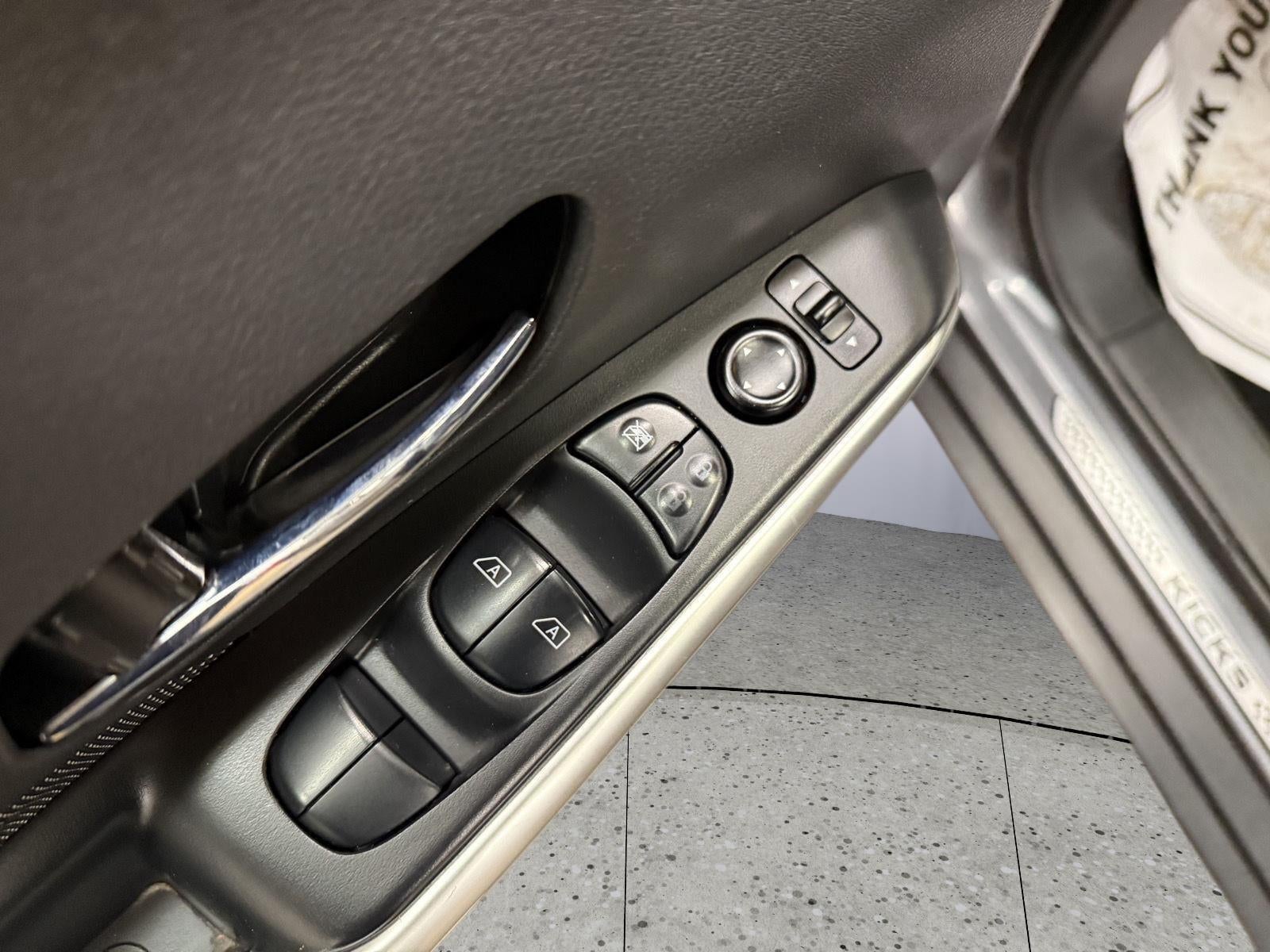 2020 Nissan Kicks SV Xtronic CVT