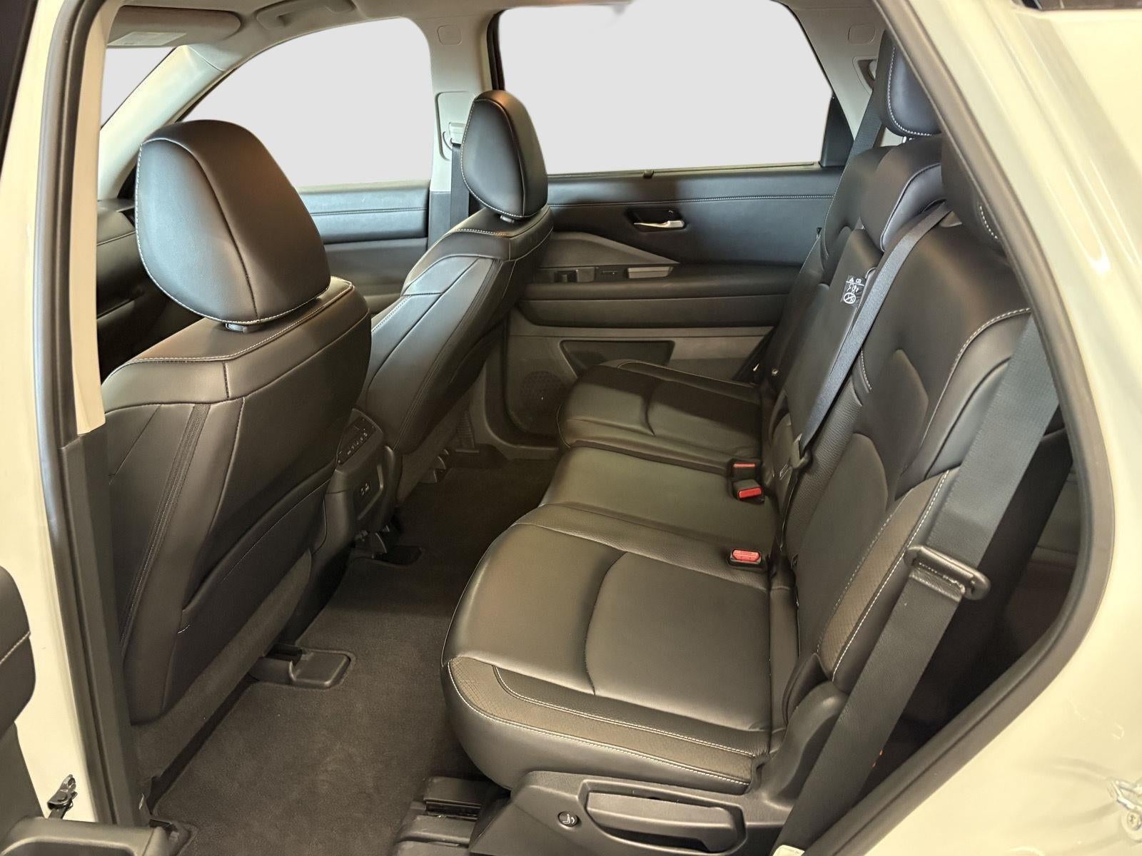 2024 Nissan Pathfinder SL 4WD