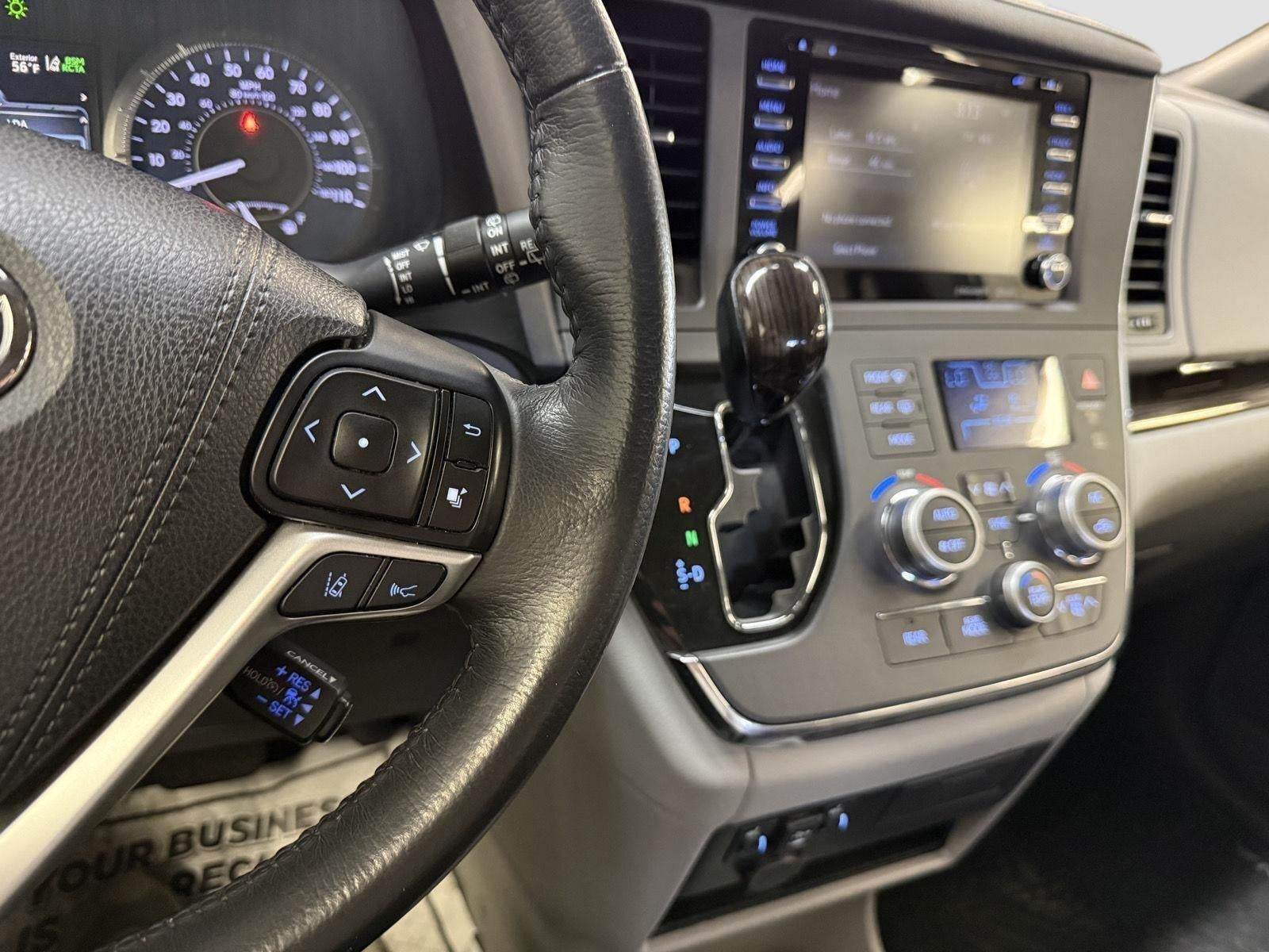 2018 Toyota Sienna XLE 7 Passenger