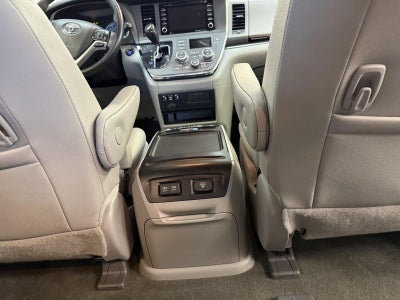 2018 Toyota Sienna XLE 7 Passenger