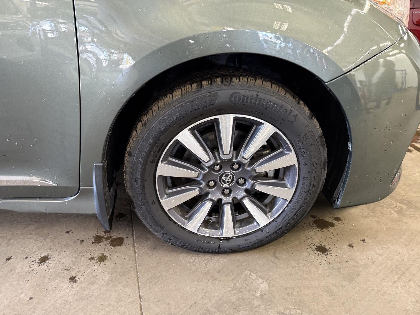 2018 Toyota Sienna XLE 7 Passenger