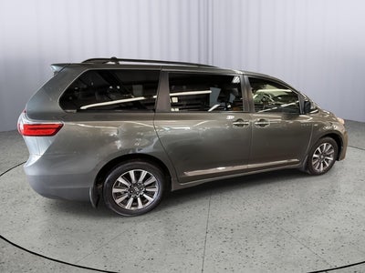 2018 Toyota Sienna XLE 7 Passenger