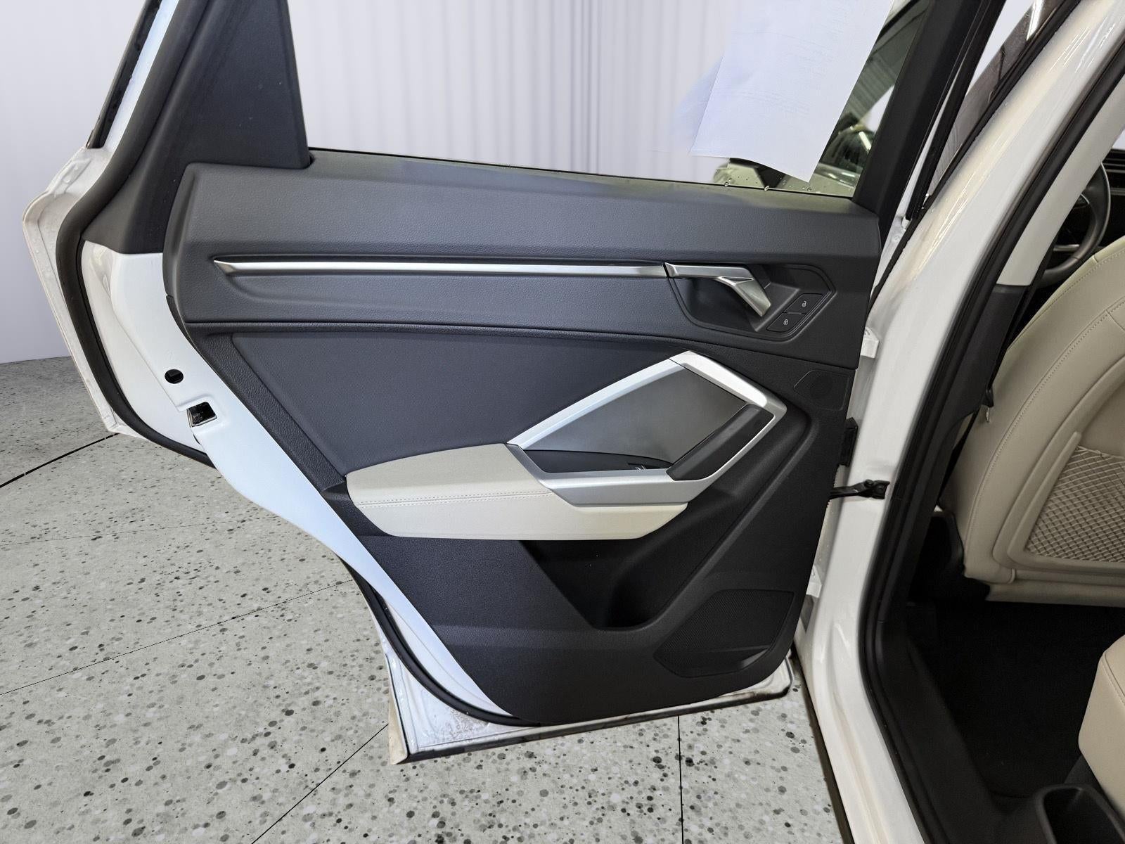 2025 Audi Q3 Premium 45 TFSI S line quattro Tiptronic