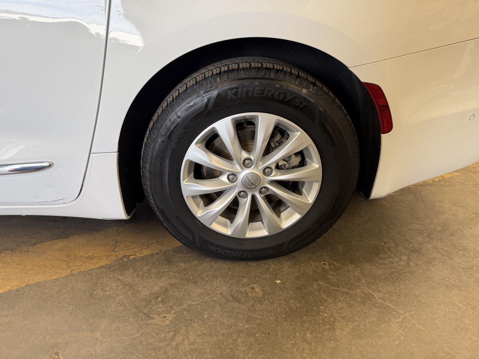 2019 Chrysler Pacifica Touring L