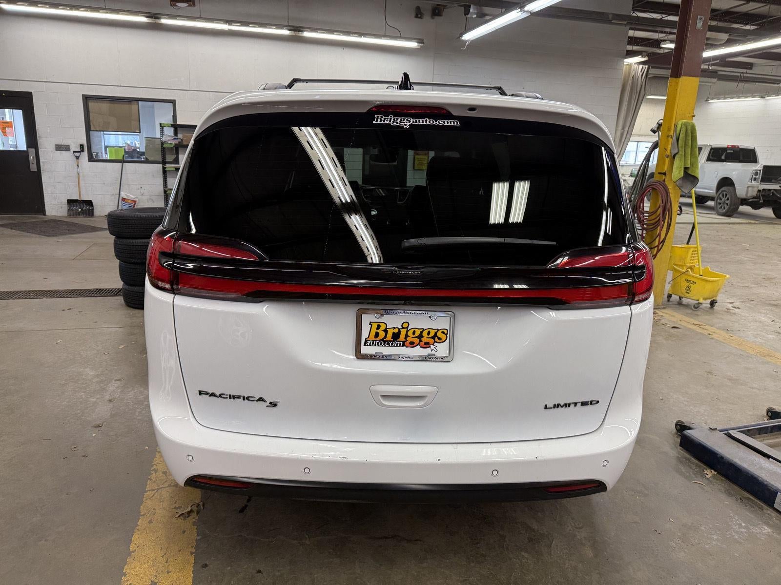 2025 Chrysler Pacifica Limited