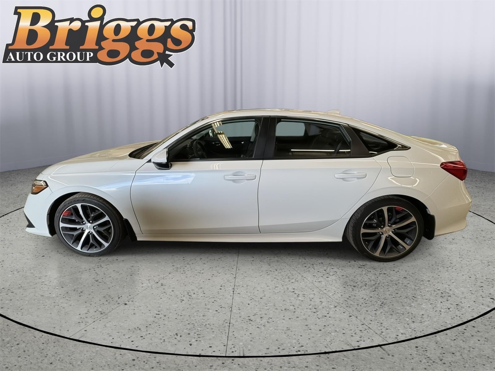 Used 2024 Honda Civic Touring with VIN 2HGFE1F93RH326389 for sale in Kansas City