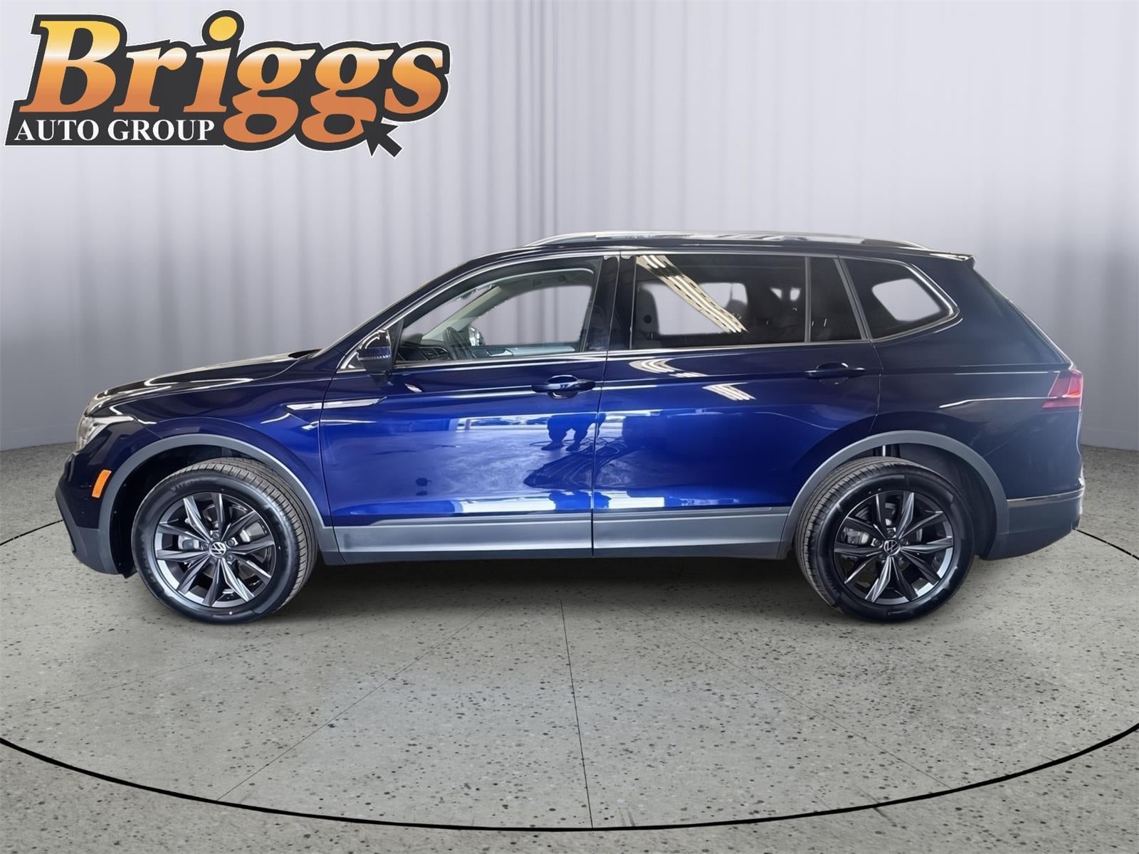 Used 2022 Volkswagen Tiguan SE with VIN 3VV2B7AX8NM085022 for sale in Kansas City