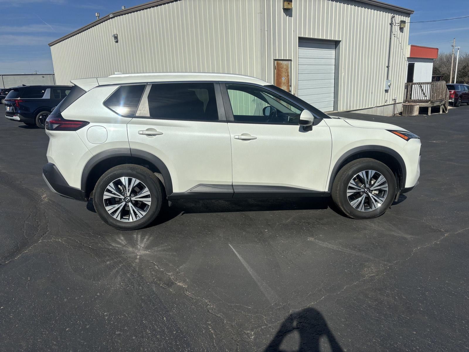 2022 Nissan Rogue SV