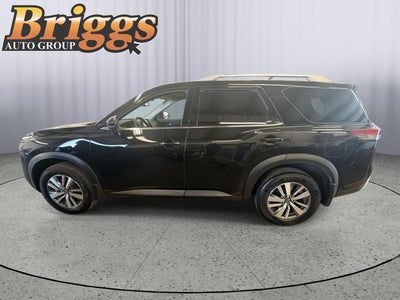 2025 Nissan Pathfinder SL