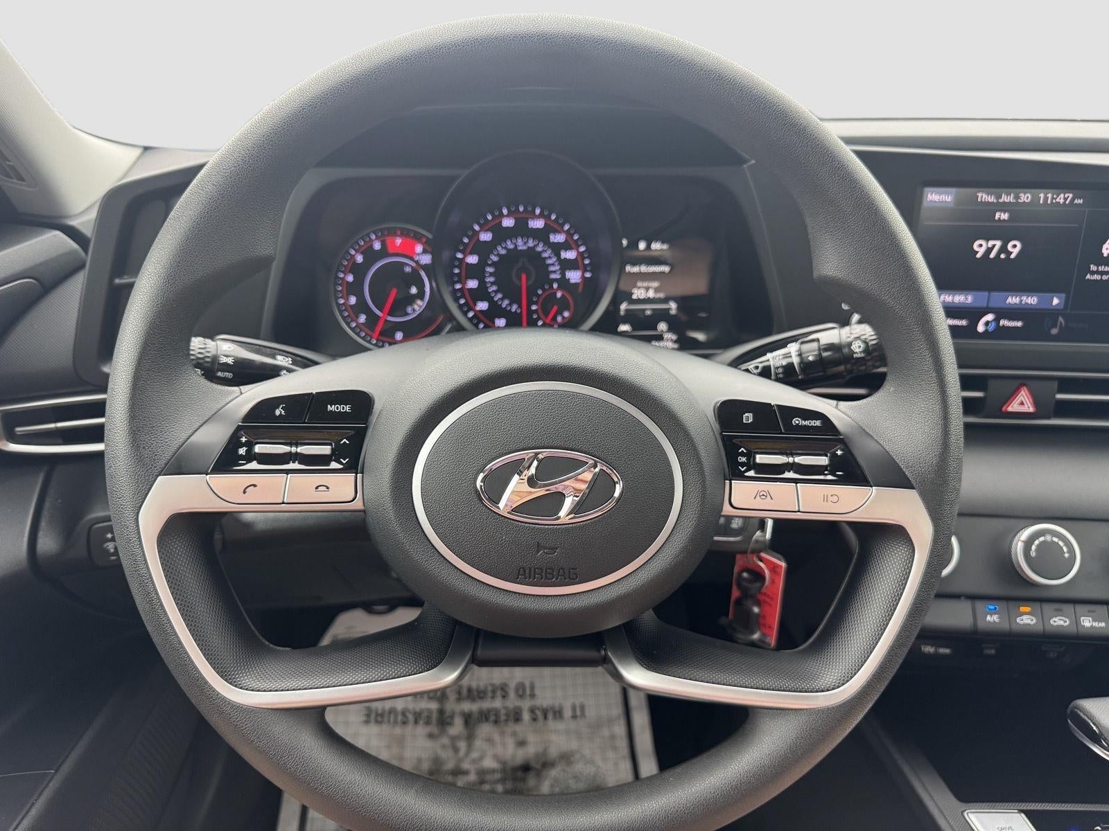 2023 Hyundai Elantra SE