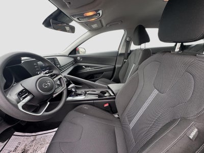 2023 Hyundai Elantra SE