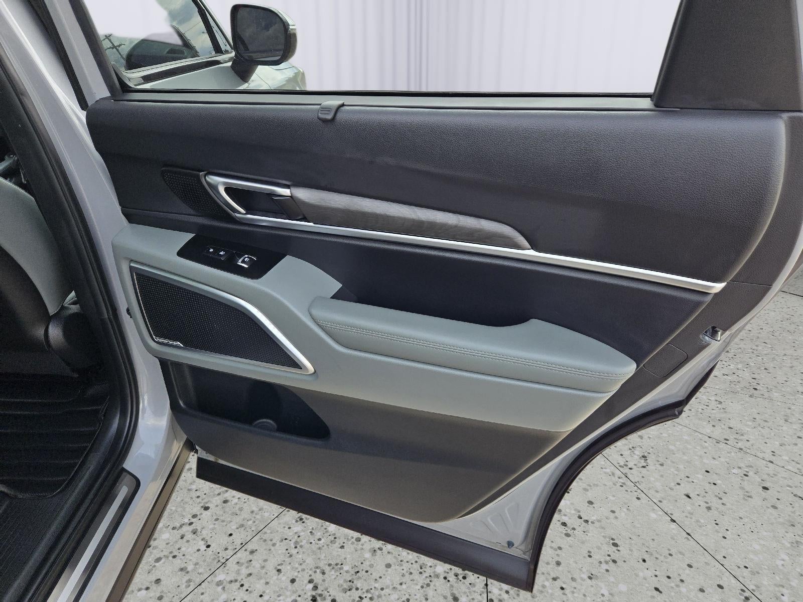 2023 Kia TELLURIDE Base